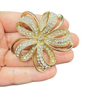 Vintage Jewelry Monet Gold Tone Rhinestone Flower Brooch Floral Pin